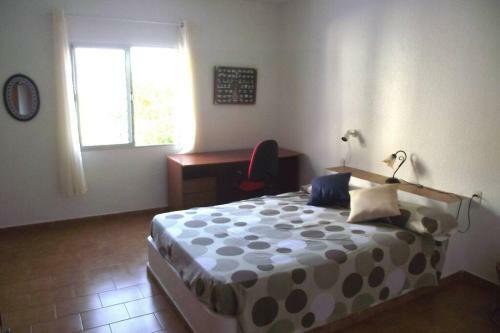 Villa Con Jardin 2500m2-quite Villa, Garden 2500m2