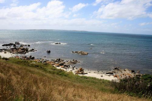 Naracoopa Holiday Cottages