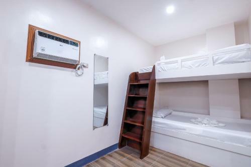 Hotel Fb Dormitel Suites