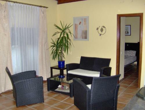 Apartamento G�nstige Ferienwohnung Zur Stra�e