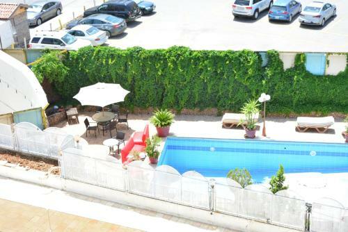 Rakeen Hotel