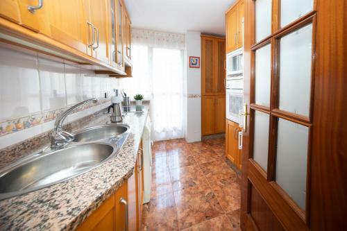 Apartamento Mesones-alojamiento Centrico Con Parking-gratis