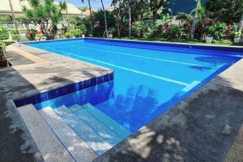 Villa Spacious Spanish-style Resort In Pansol Laguna