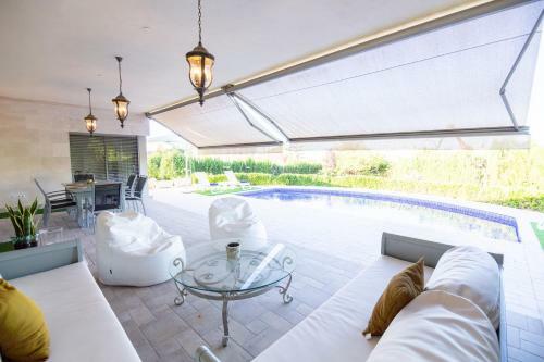 Bellviure Luxury Villa