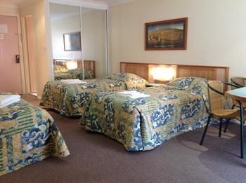 Motel Sovereign Inn Gundagai