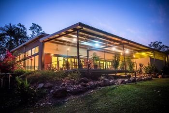 Mary River Wilderness Retreat And Caravan Park