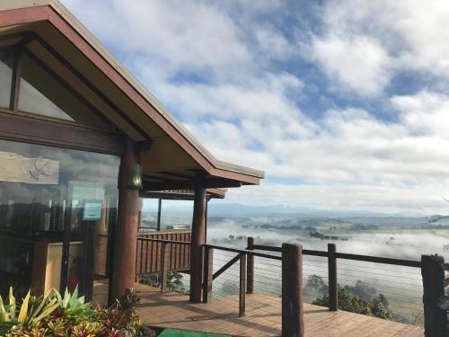 Lodge Mt Quincan Crater Retreat