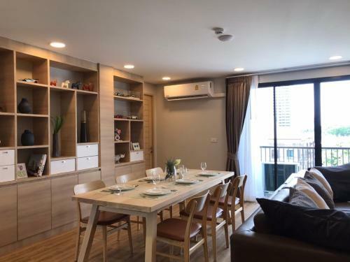 Apartamento Glory Sukhumvit -asoke- Prompong- Bts- Mrt