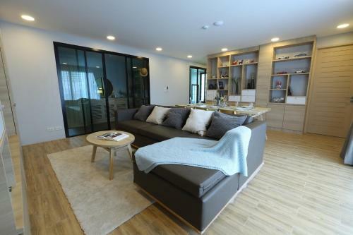 Apartamento Glory Sukhumvit -asoke- Prompong- Bts- Mrt