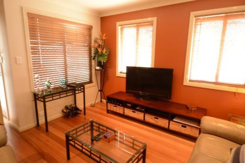 Emaroo Cottages Broken Hill