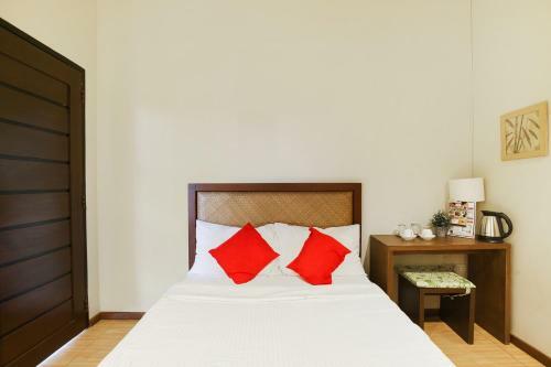 Hotel Vaccinated Staff - Oyo 425 Residences By Sirc
