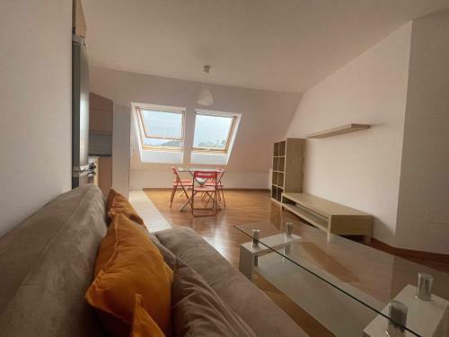 Apartamento �tico Nea�o