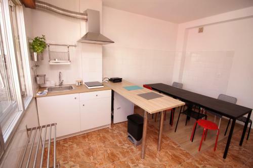 Hostal Albergue Lalin Centro