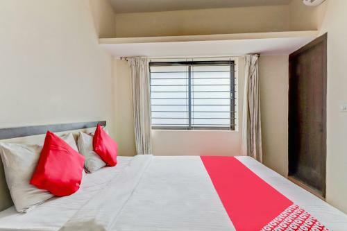 Apartamentos Oyo 2677 Hotel Royal Blue