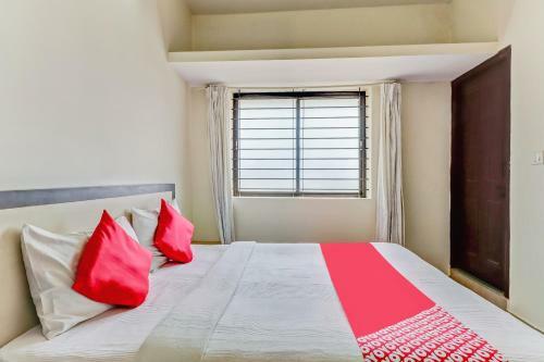 Apartamentos Oyo 2677 Hotel Royal Blue