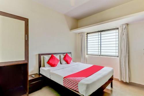 Apartamentos Oyo 2677 Hotel Royal Blue
