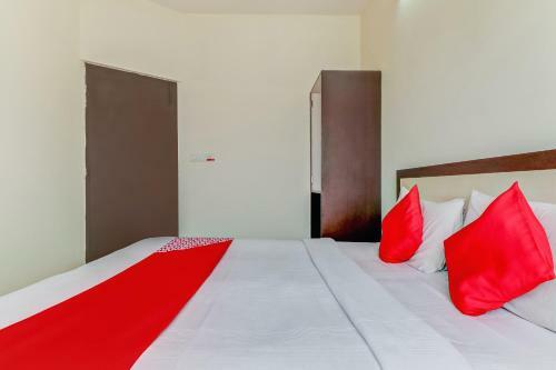 Apartamentos Oyo 2677 Hotel Royal Blue