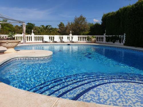 De Luxe Villa