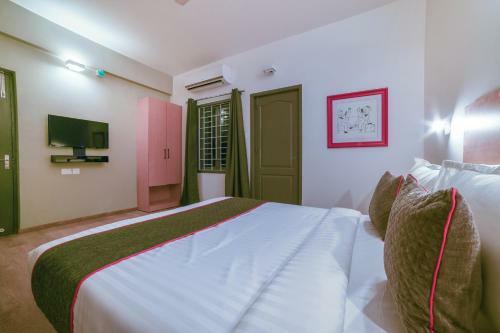 Hotel Oyo Townhouse 268 - Queens Inn
