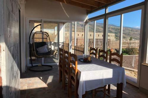 Amplia Casa Unifamiliar En Zona Rural Con Internet