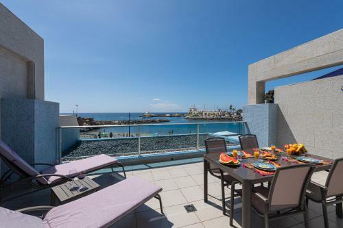Apartamento Beachfront In Puerto Mog�n
