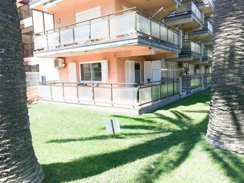 Apartamento En La Pineda Cerca de La Playa