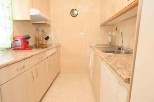 Apartamento Marinternum La Pineda 28028 Family Complex
