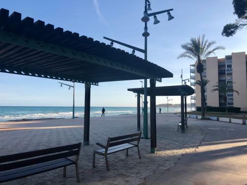 Apartamento Pineda Beach 1a L�nea de Mar & Parking