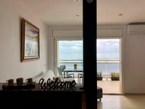Apartamento Pineda Beach 1a L�nea de Mar & Parking