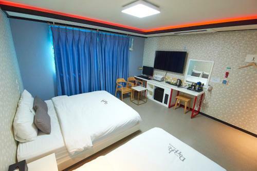 Danube Hotel