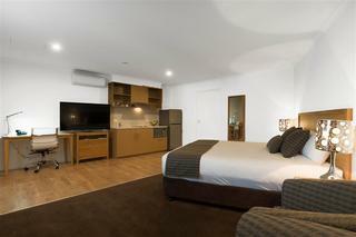 Best Western New Crossing Place Motel