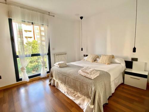 Apartamento Housingle�n - Centro Con Dos Plazas De Garaje