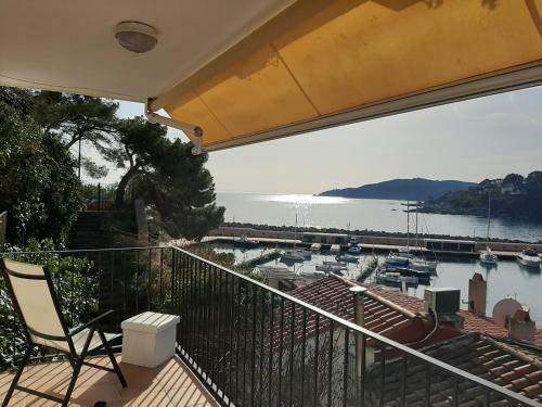 Luxury Apartment In Front Of The Sea