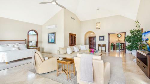 Sandcastle Villa & Beach House