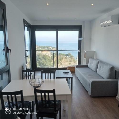 Llan�� Apartament Platja Cau Del Llop