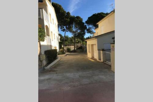 Luxury 4 Bed Apartment On Coastal Footpath At Cap Ras