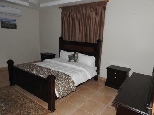 Amro Petra Apartment