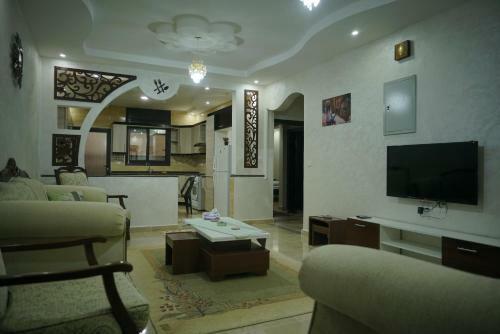 Amro Petra Apartment