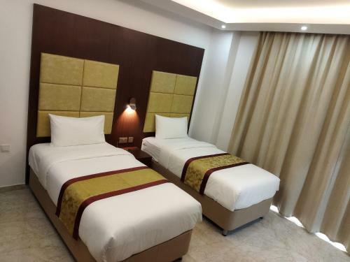Grand Mirage Hotel