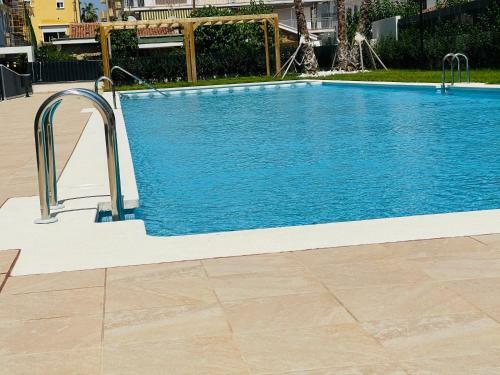 Apartamento Nuevo Junto Al Mar Con Plaza de Garaje!!