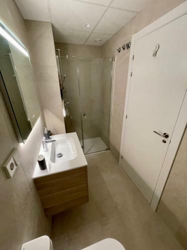 Apartamento Nuevo Junto Al Mar Con Plaza de Garaje!!