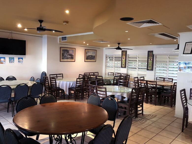 Hotel Crystal Garden Resort & Restaurant