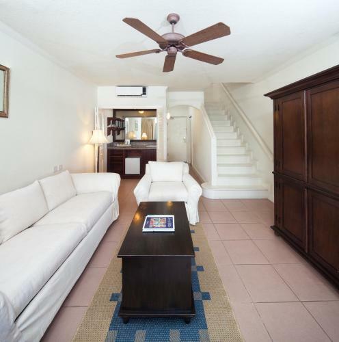 Savannah Beach Club Hotel & Spa