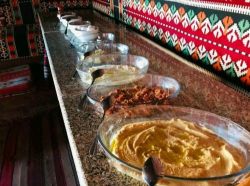 Bed & Breakfast Desert Colored
