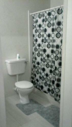 Apartamento Beautiful Ocean Breeze Home In Silver Hill