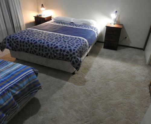 Lone Pine Motel