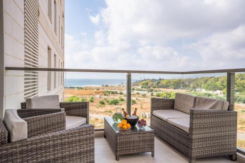 Amazing Beach Apartment With Fantastic View!