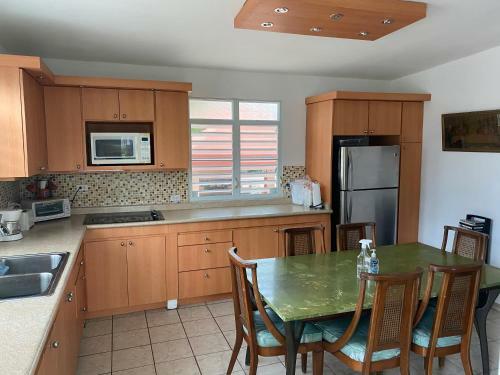 Shacks Beach Isabela Pr - Entire House Or Private Rooms