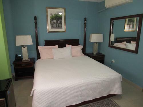 Constellation Hotel 2