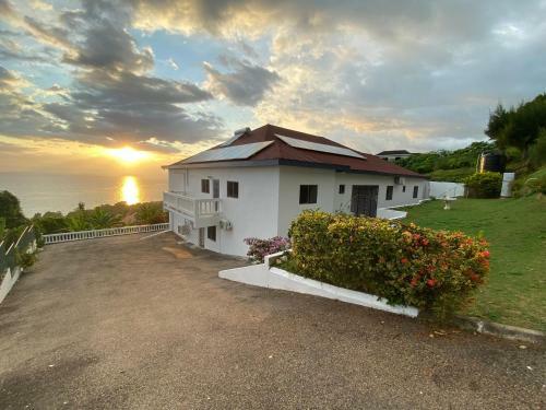 Hillside Shangrila Villa